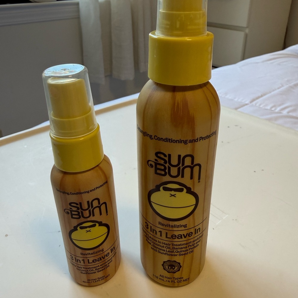 New-Sun Bum Revitalizing 3 in 1 Leave In hair treatment with coconut oil